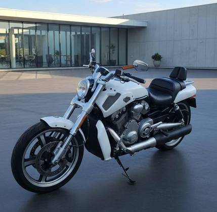 HARLEY-DAVIDSON V-ROD MUSCLE 